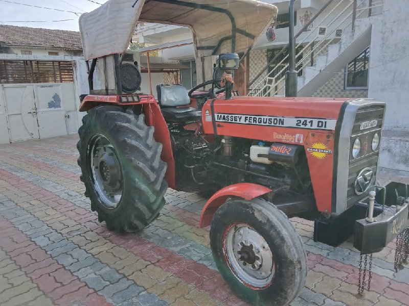 tractor 241