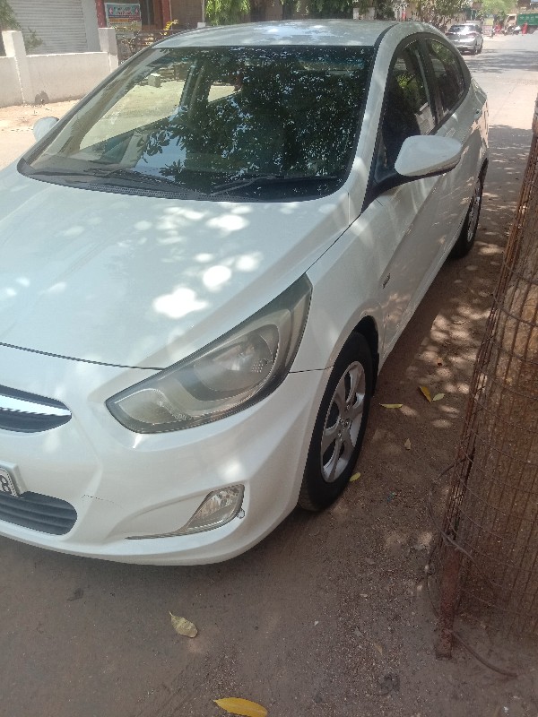 Hyundai Verna f...