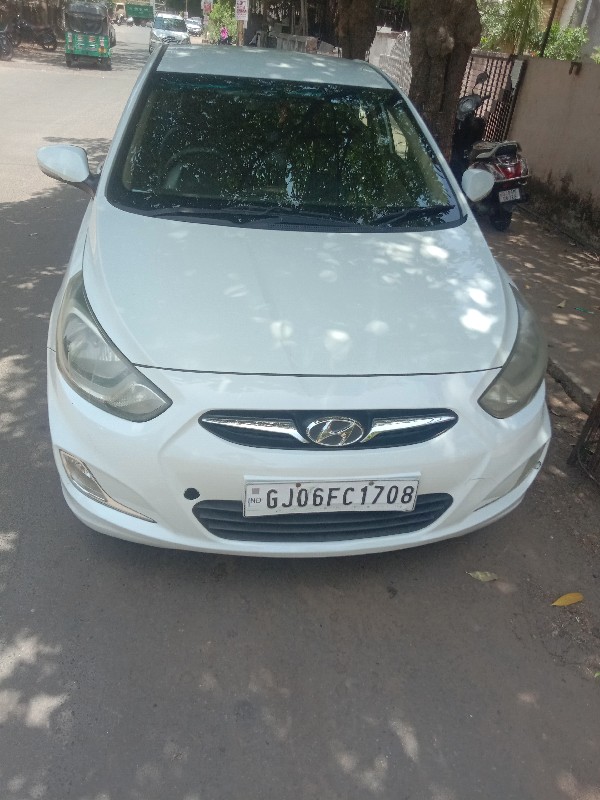 Hyundai Verna f...