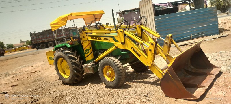 John Deere 5310...