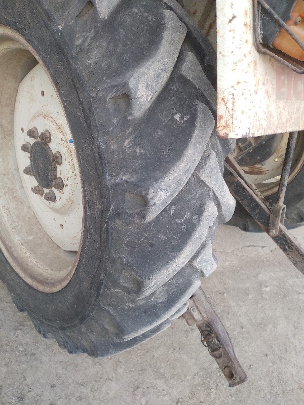 12-4-28 Tyre re...