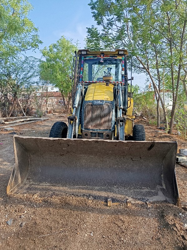 mahindra earth...