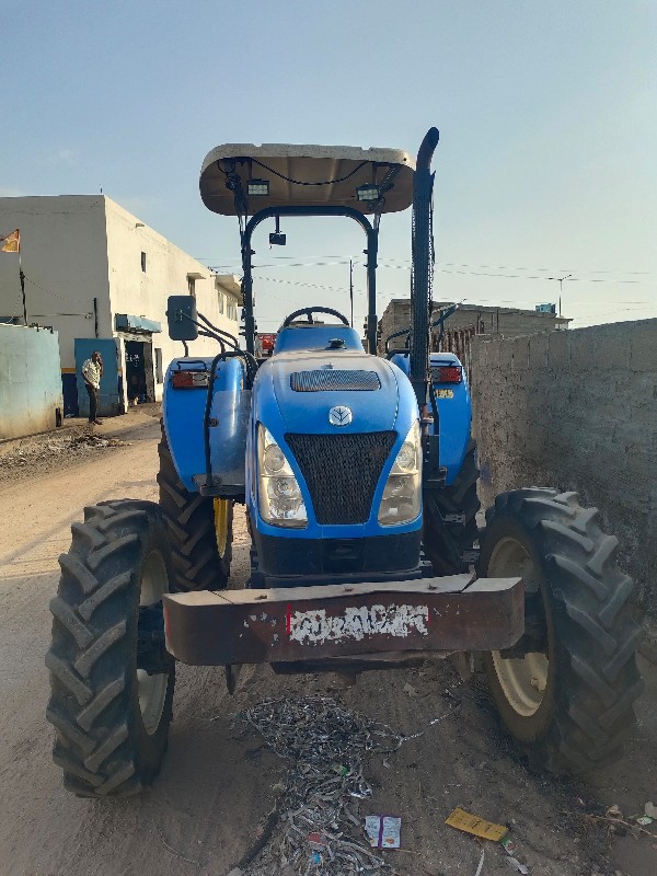 NH 6010, 4WD, 1...