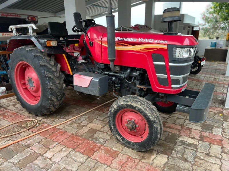 MAHINDRA YUVO 4...