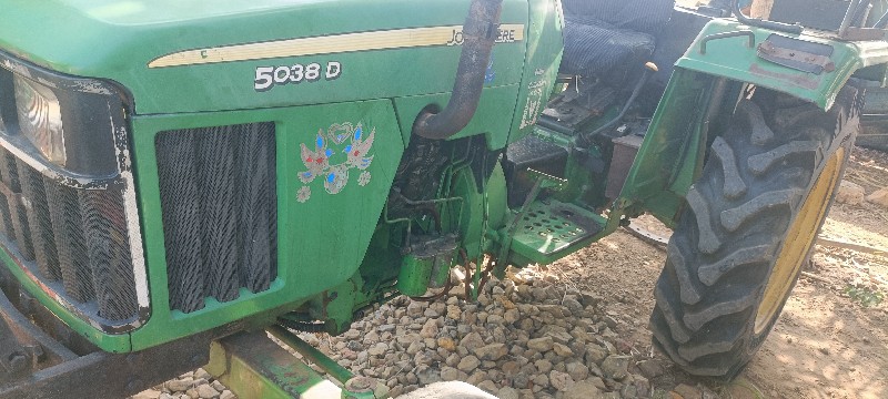 John deere5038