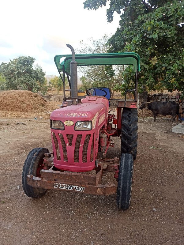 મહેન્દ્રા ટેકટર...