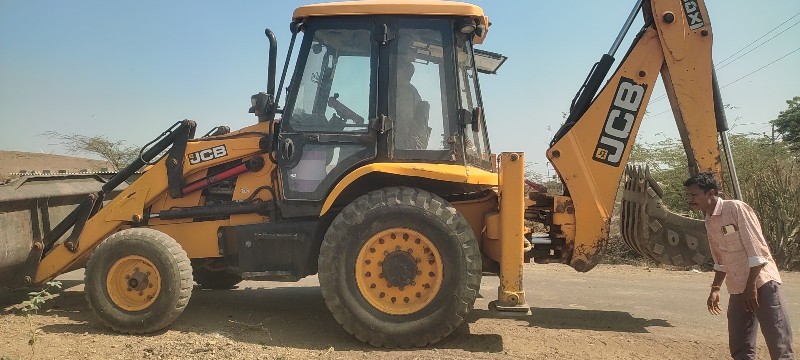 JCB 3DX