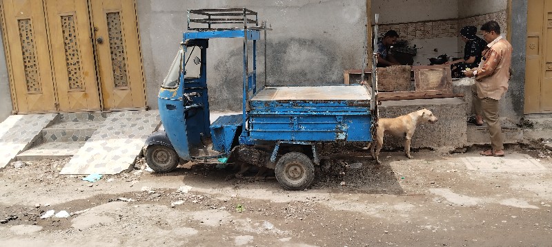 auto rickshaw