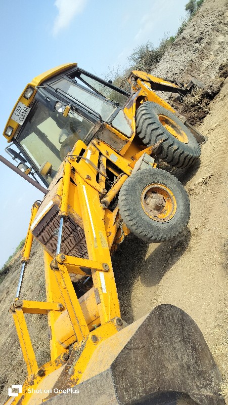 jcb 2005