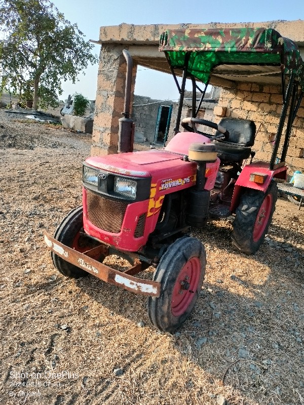 મહેન્દ્રા યુવરા...