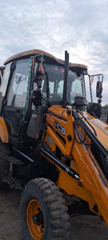 jcB 3 DX m2014...