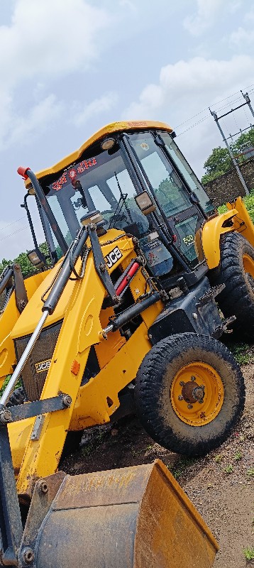 jcb. 2017. 12 m...