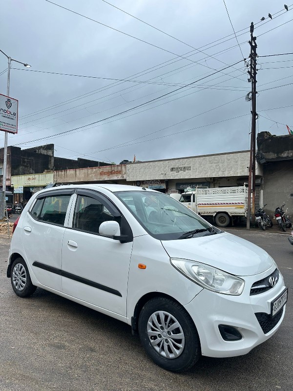 Hyundai i10 પેટ...