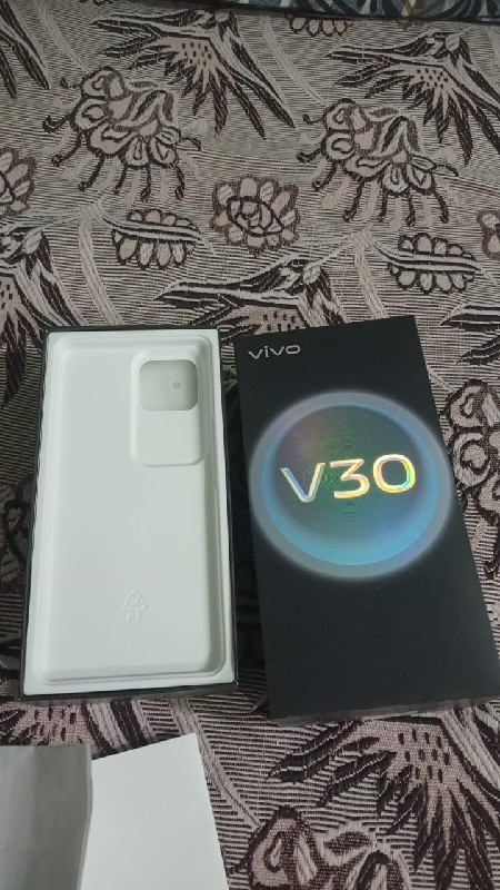 VIVO V 30