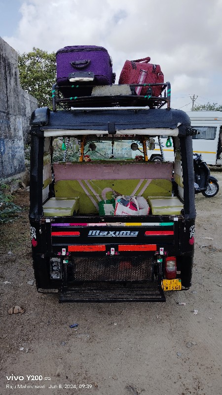 Bajaj Maxima