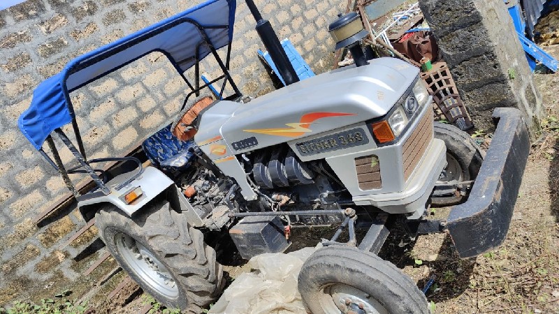 ટ્રેકટર વેચવાનુ...