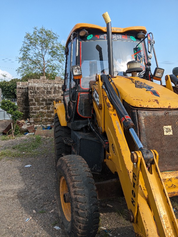 JCB 3DX