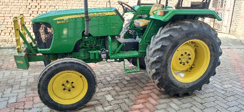 John deere 5050...