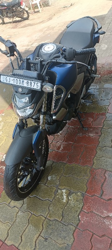 Yamaha FZ s v3