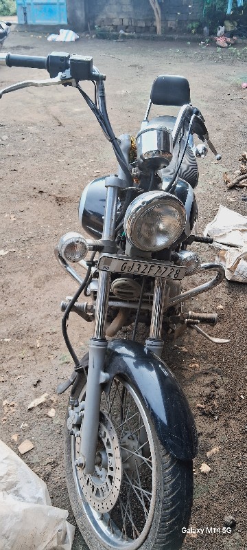 Avenger 220cc ગ...