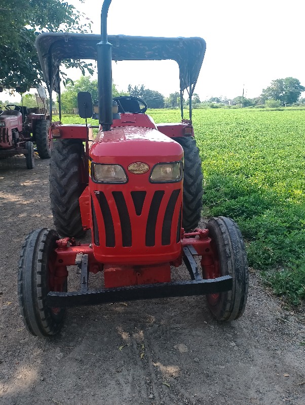 Mahindra  275