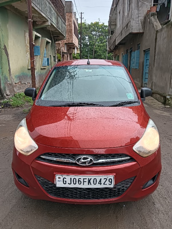 Hyundai i10 era...