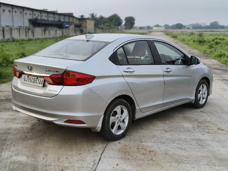 Honda City i-dt...