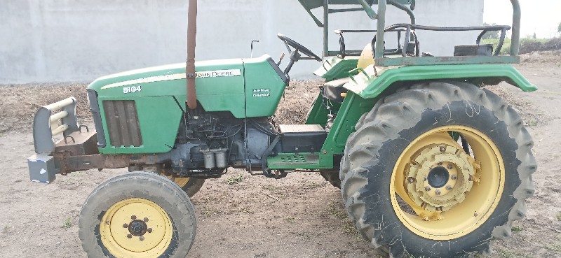 John deere 5104...