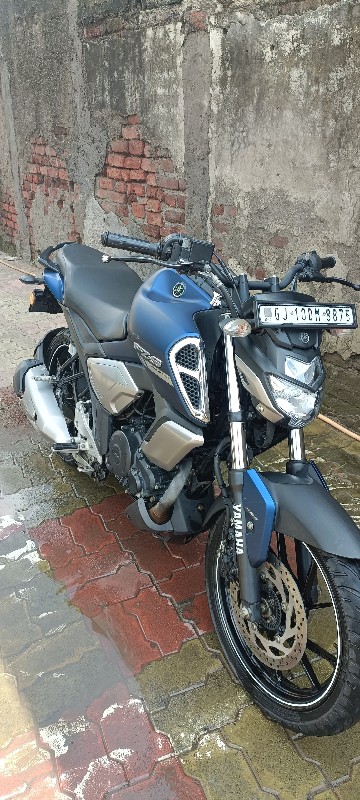 Yamaha FZ s v3