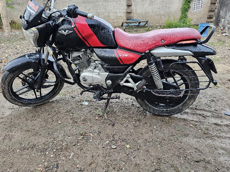 bajaj v15 bike...