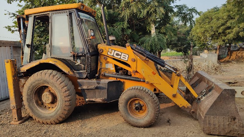 jcb model 2011