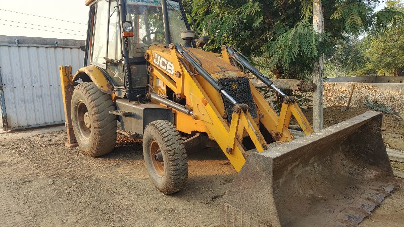 jcb model 2011