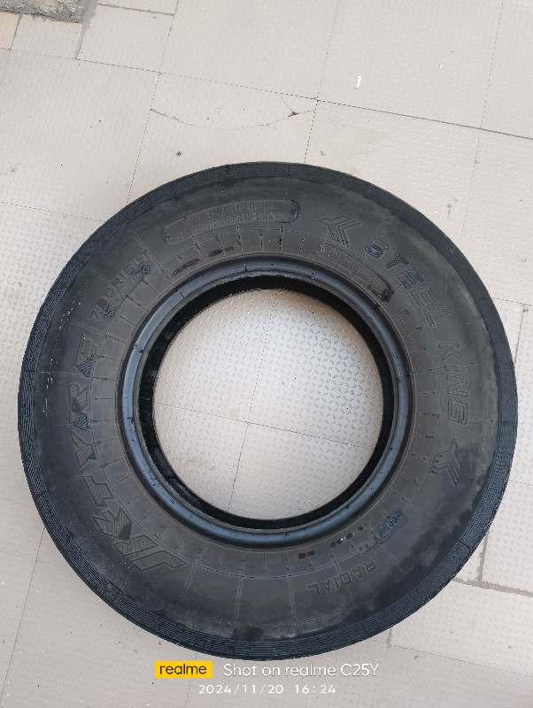 jk.tyre. 700