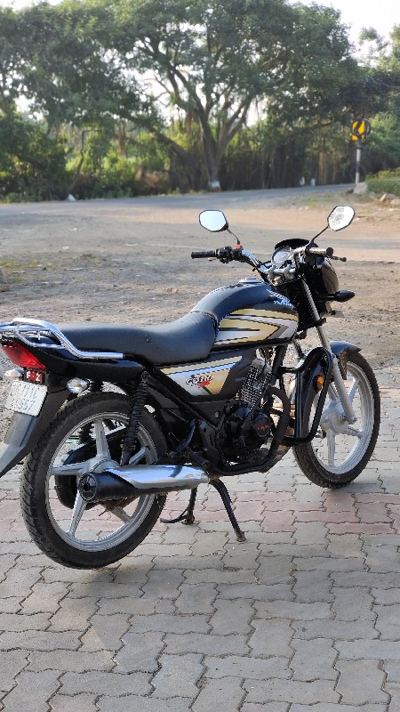 Honda CD110 
20...