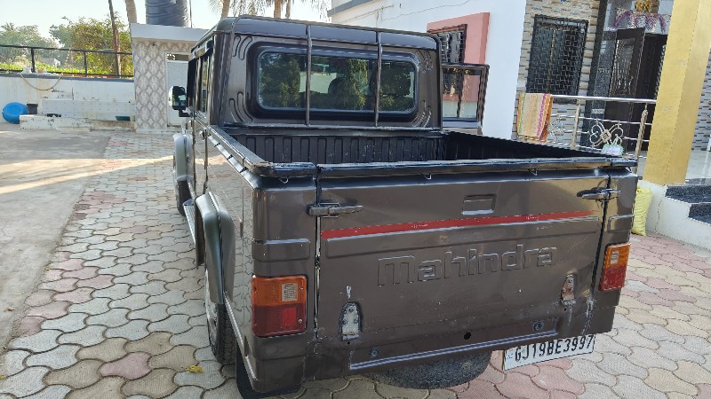 mahindra bolero...