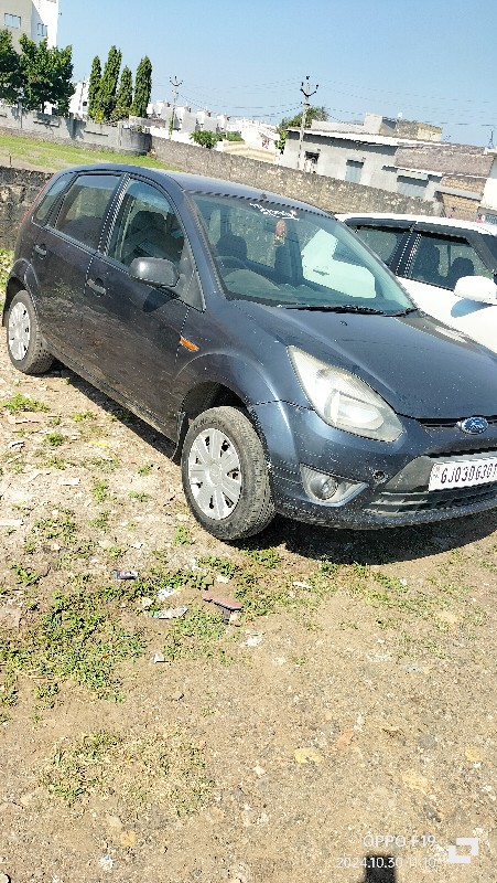 Ford Figo 2011...