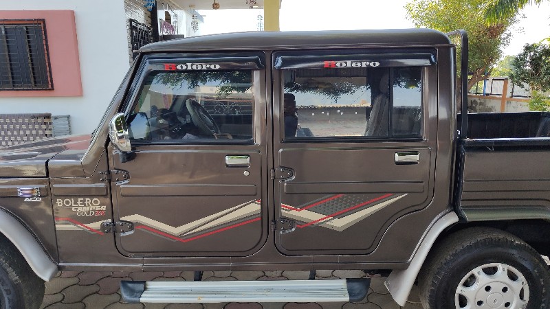 mahindra bolero...