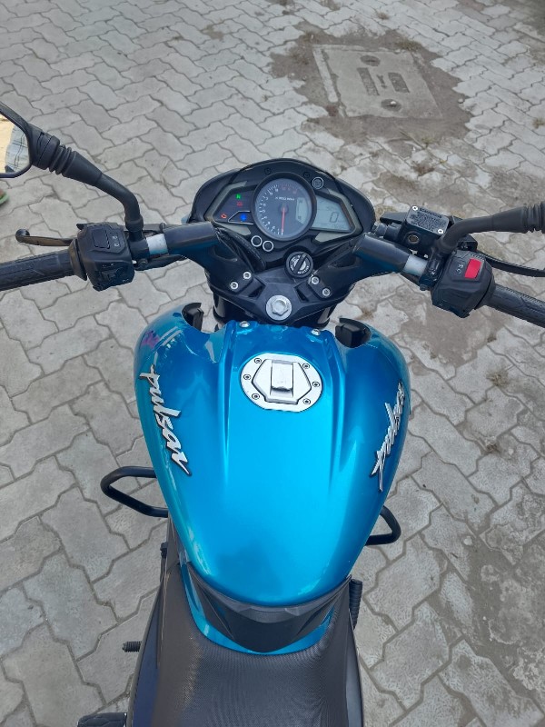 Bajaj Pulsar ns...