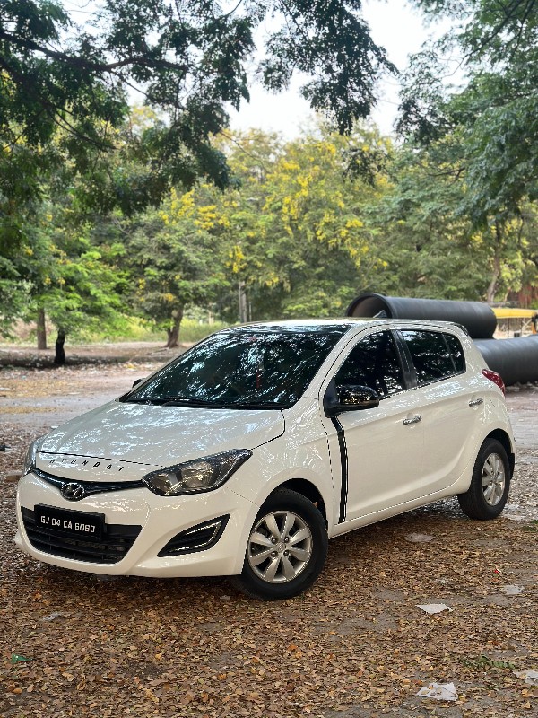 HYUNDAI I 20