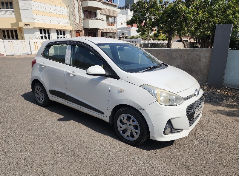 HYUNDAI I10 MAG...