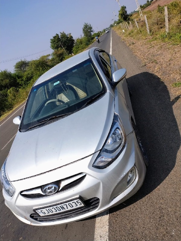 Hyundai Verna