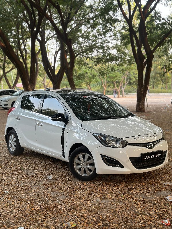 HYUNDAI I 20