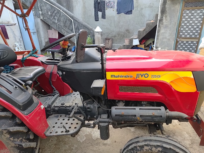 mahindra jivo...