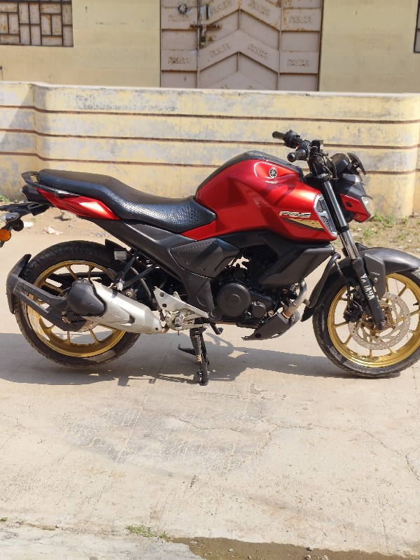 Yamaha fzs v3