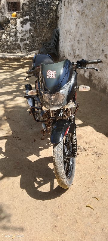 bajaj pulsar 15...