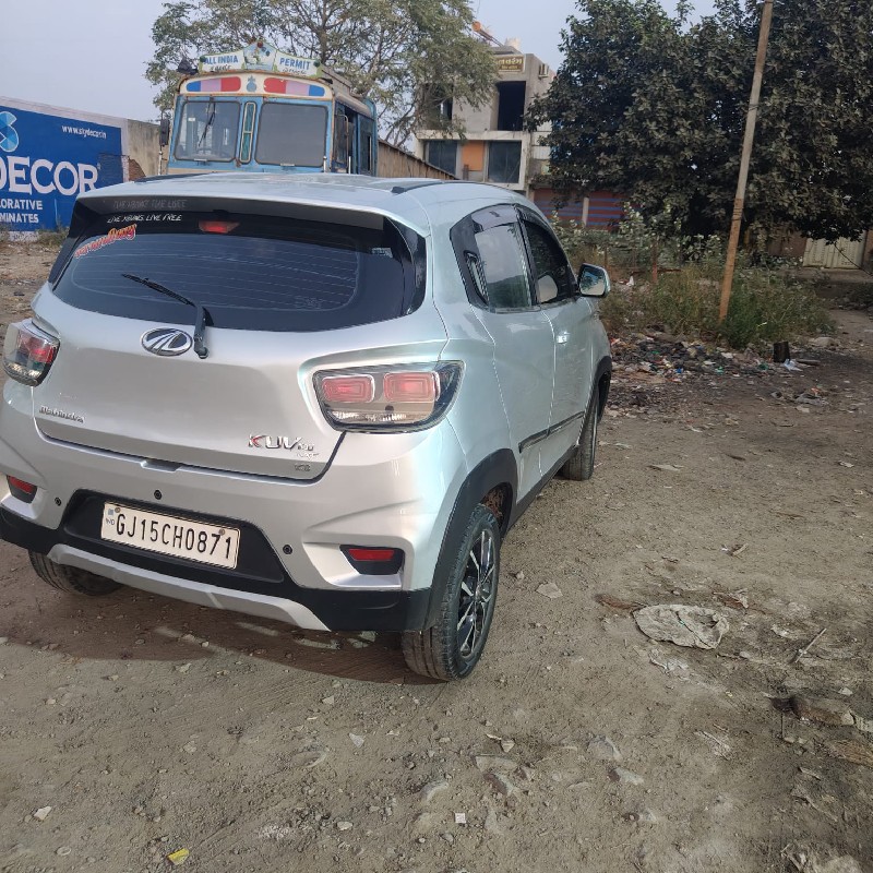 Mahindra kuv100