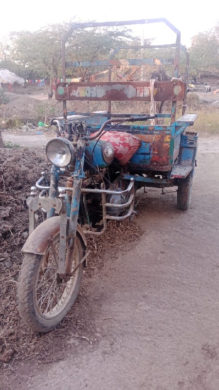 રીક્ષા વેચવાની...