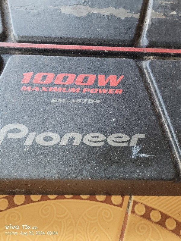 Pioneer amplifi...