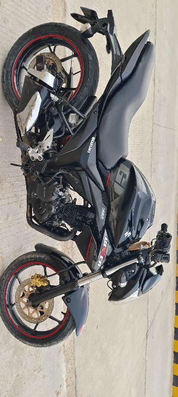 Suzuki Gixxer s...