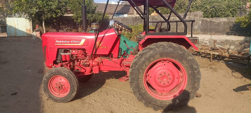 Mahindra 475 ve...